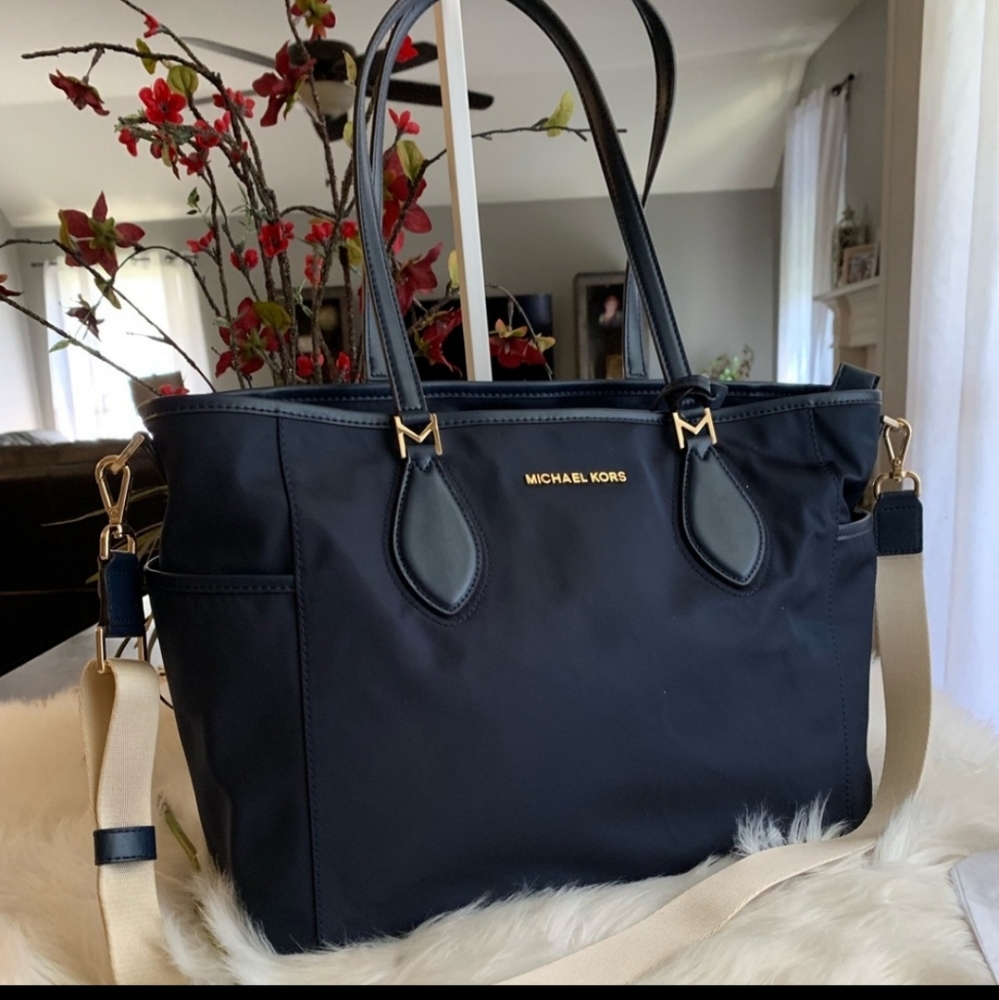 NWT Michael Kors Connie Bag